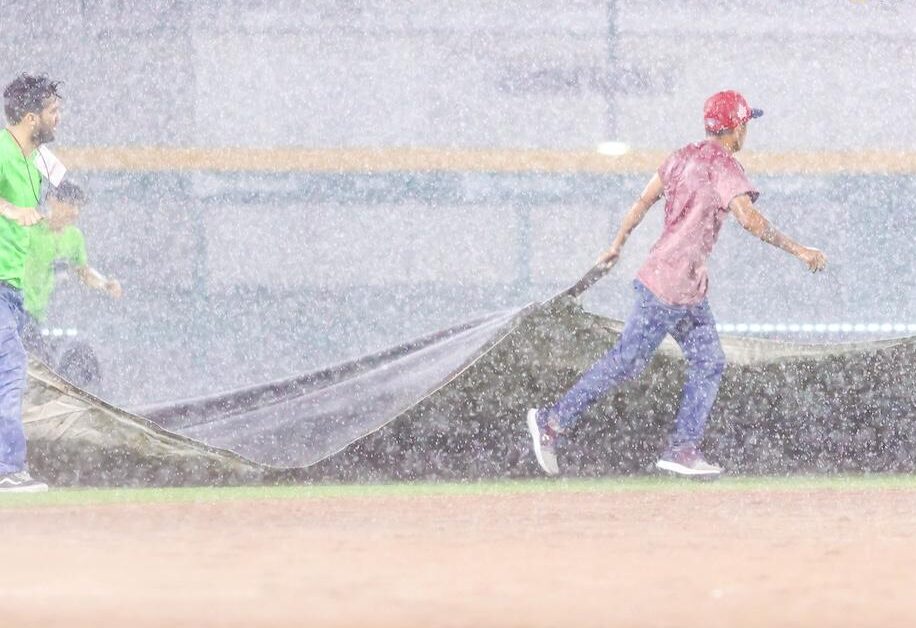 Por intensa lluvia, reprograman inicio de la serie El Águila vs Querétaro en el Beto Ávila