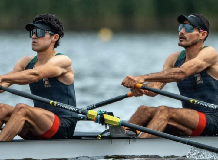 La dupla mexicana conformada por Alexis López y Migue Carballo avanzaron a las semifinales de remo LM2x en los Juegos Olímpicos de París 2024 tras una buen actuación en el het eliminatrio donde lograron meterse entre los tres mejores de los cuartos de final , por lo que aspiran aspiran a conseguir una medalla para México en la disciplina. © Derechos Reservados. RTV Radiotelevisión de Veracruz.