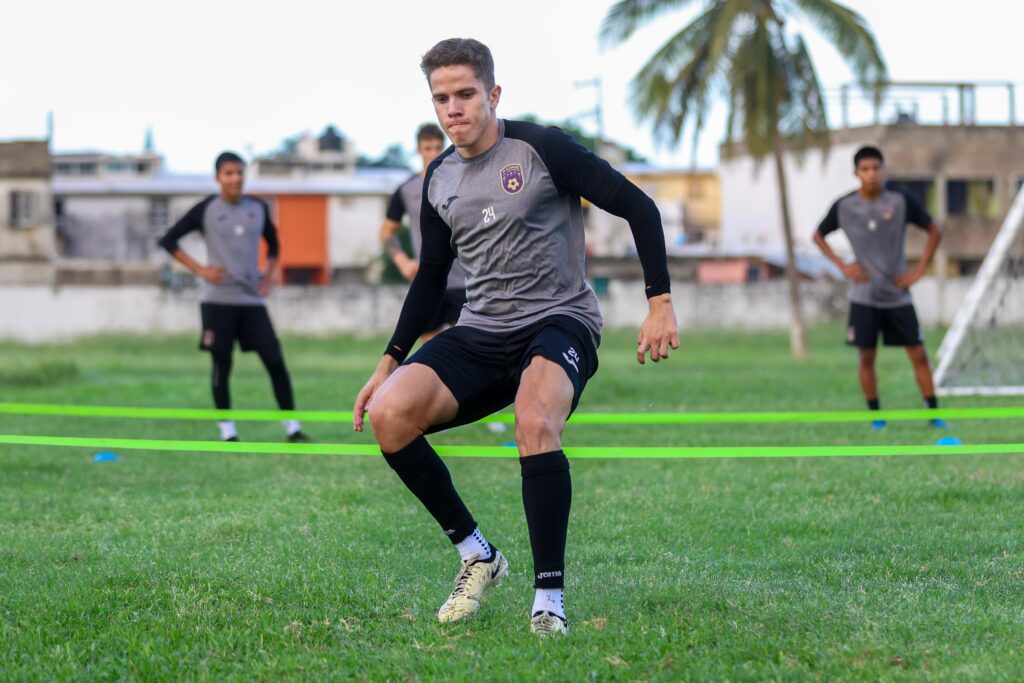 Racing se prepara para Inter Playa 6