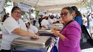 Feria gastronomica en el Zocalo de Veracruz