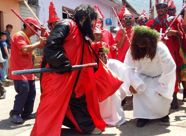 SemanaSantaFrontera