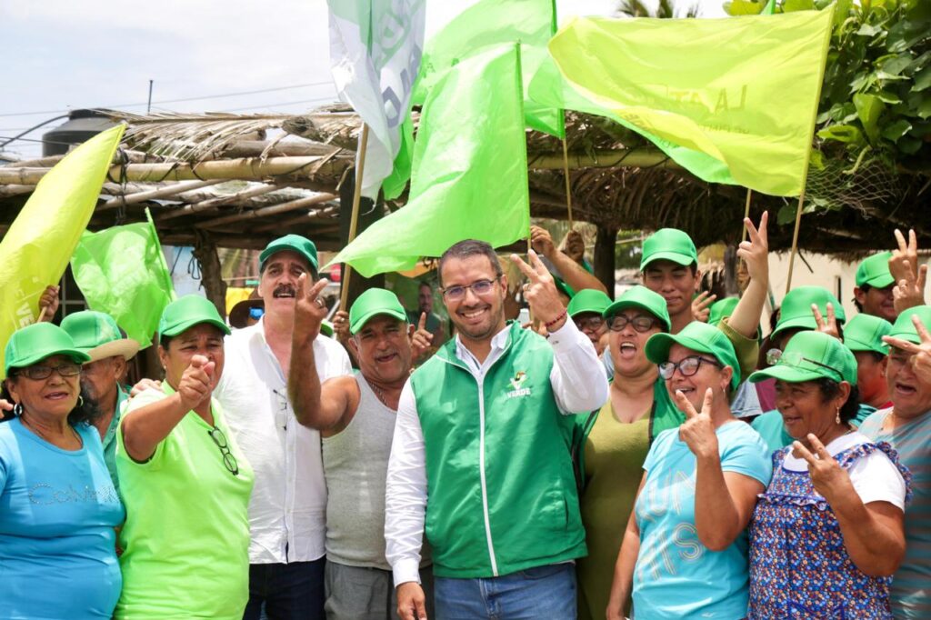 Pescadores de Playa Salinas con Beto Cobos. IMG 20250510 WA0008
