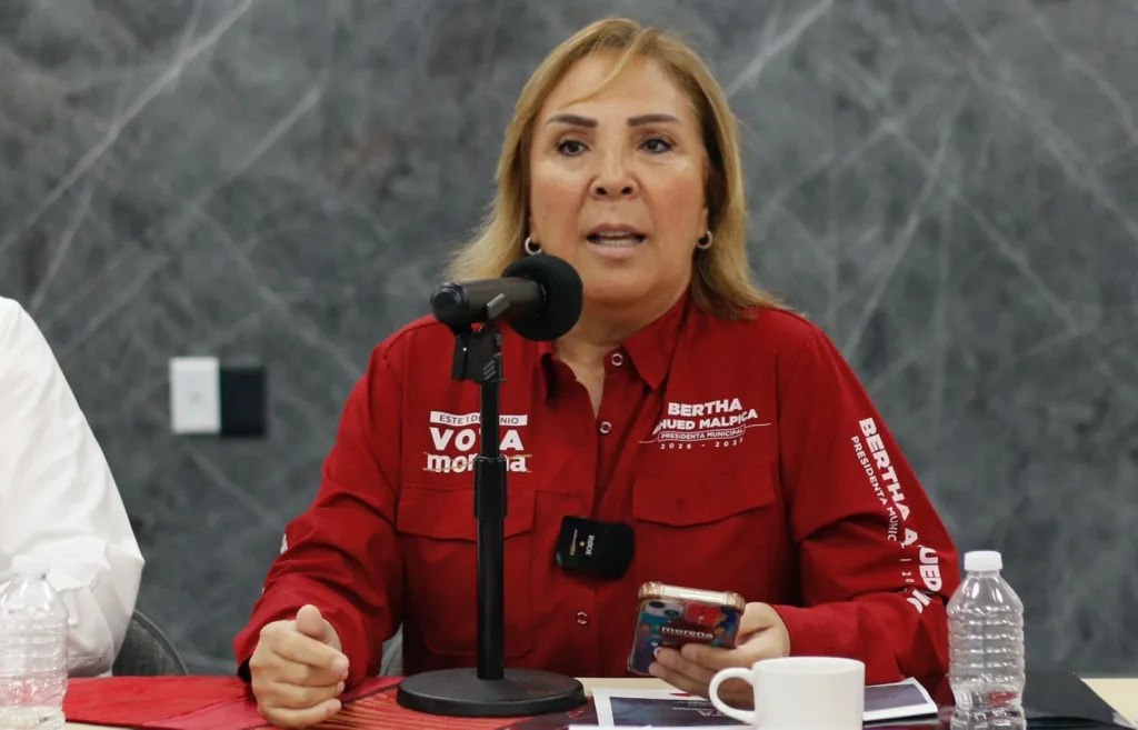 Propone Bertha Ahued Consejo de Desarrollo Económico y plataforma de seguridad digital en Boca del Río berthaahued e1747423111421