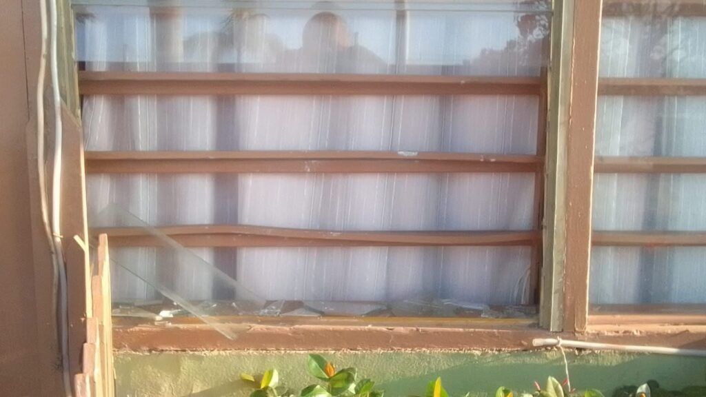 rompen ventana de betocobos