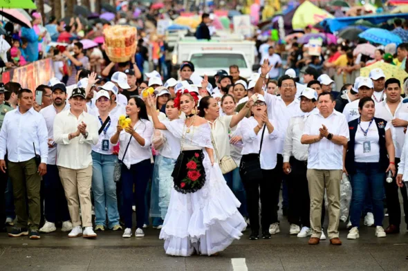 CARNAVAL1.jpg 590x392 jpg