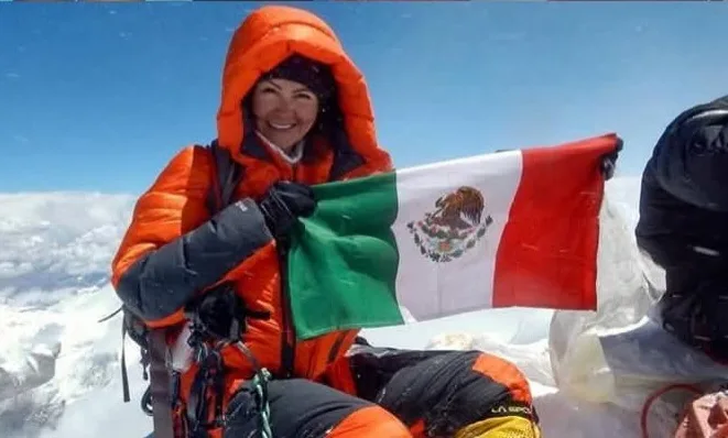 Alpinista mexicana conquista el Everest y el Popocatpetl FB IMG 1748794677363 jpg