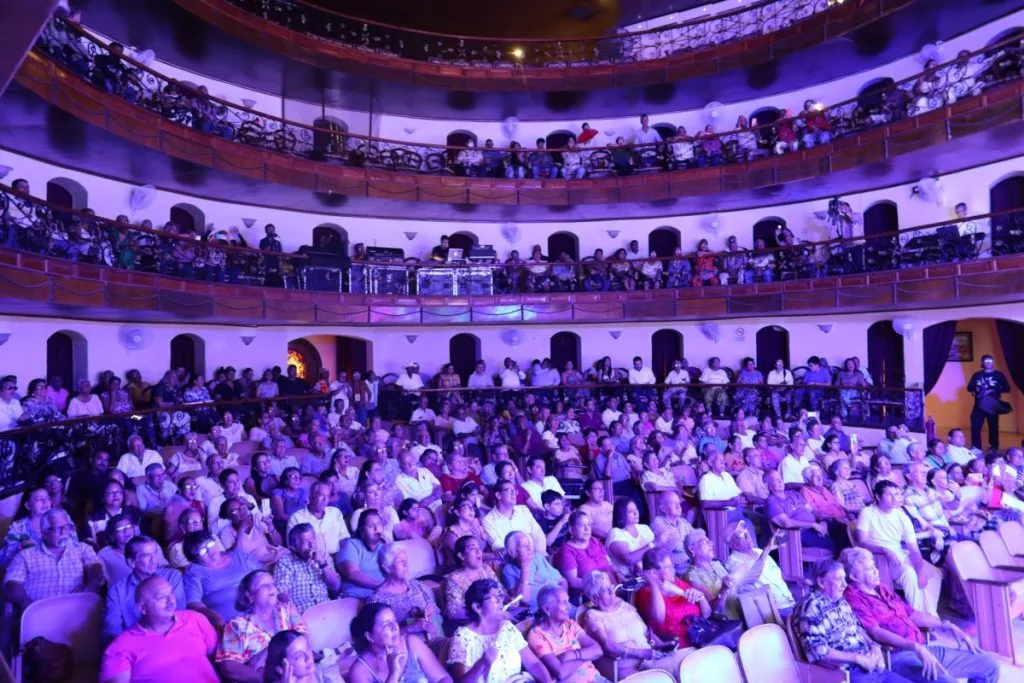 Un éxito el primer Festival Internacional del Bolero en Tlacotalpan y Puerto de Veracruz BOLERO2 jpeg