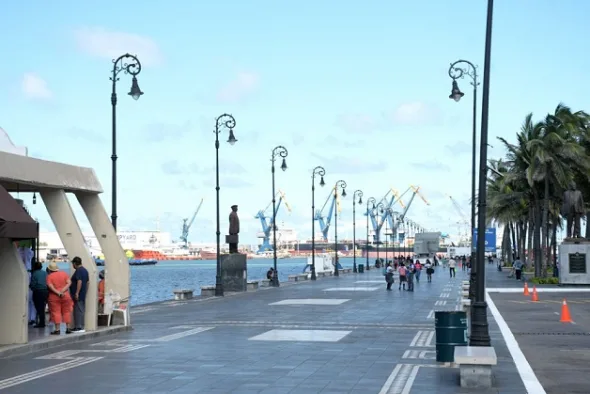 MALECON DE VERACRUZ 590x394 jpg