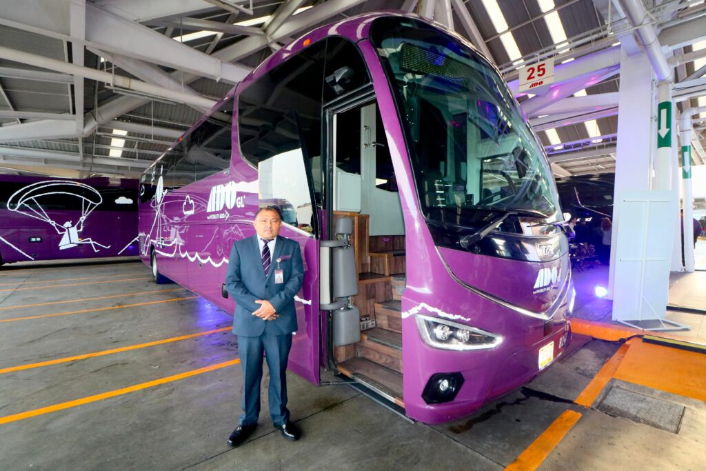 ADO presenta en Xalapa su nueva generación de autobuses Platino y GL, impulsando la movilidad moderna en Veracruz Modo Platino Modo GL Xalapa