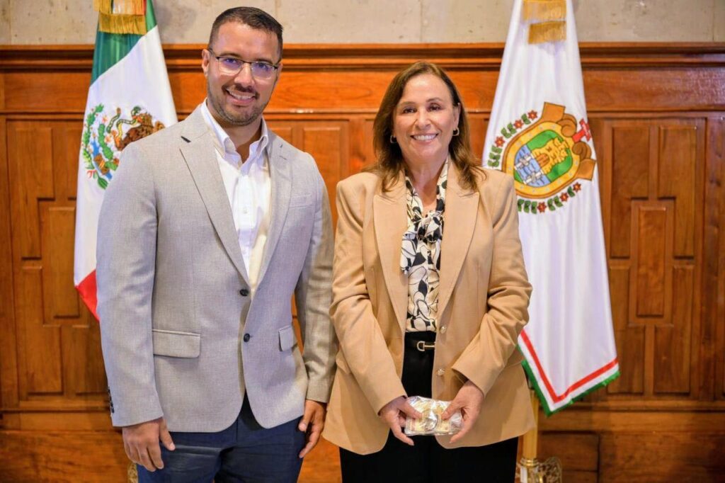 Beto Cobos asiste a reunión de alcaldes electos con Rocio Nahle beto cobos n
