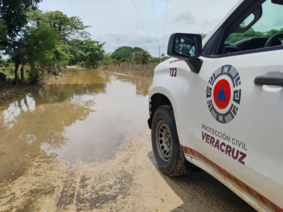 APOYO PROTECCION CIVIL n 573x430 jpg