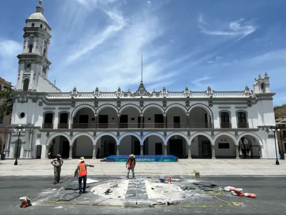 ESTATUAc 573x430 jpg