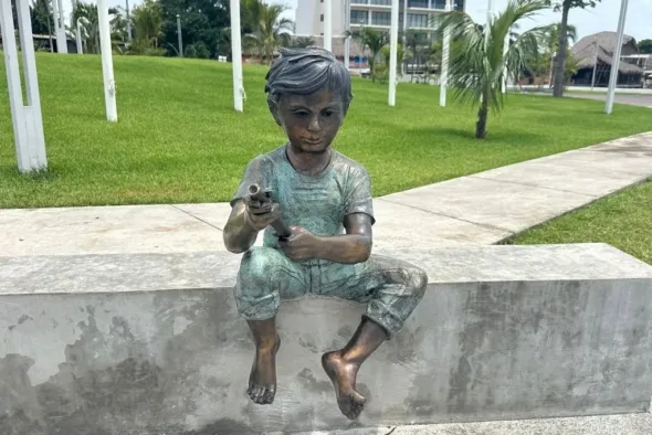 NINO DE BRONCE3