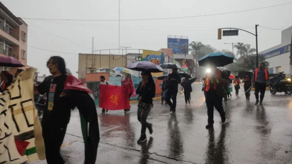 Ayotzinapa la lucha sigue estudiantes de Humanidades marchan en Xalapa 590x332 jpeg