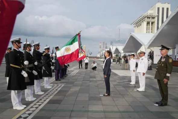 Claudia Sheinbaum Armada de Mexico Veracruz 0002NYM 696x464 1 590x393 jpeg