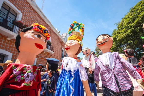 MOJIGANGAS 590x394 jpg