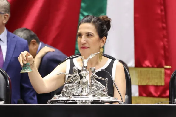kenialopez 590x393 jpeg