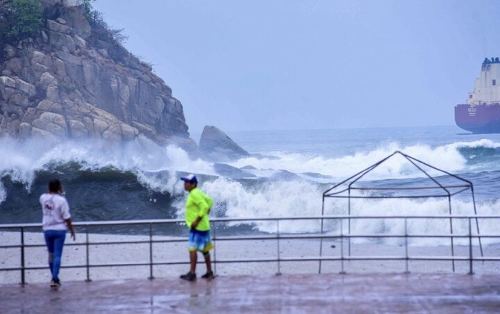 preve tormenta tropical desplace paralela 1