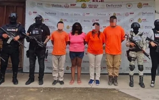 Tres integrantes del crimen organizado acusados por crear y dañar con perfumes explosivos DETENIDOS POR EXPLOSIVOS jpg