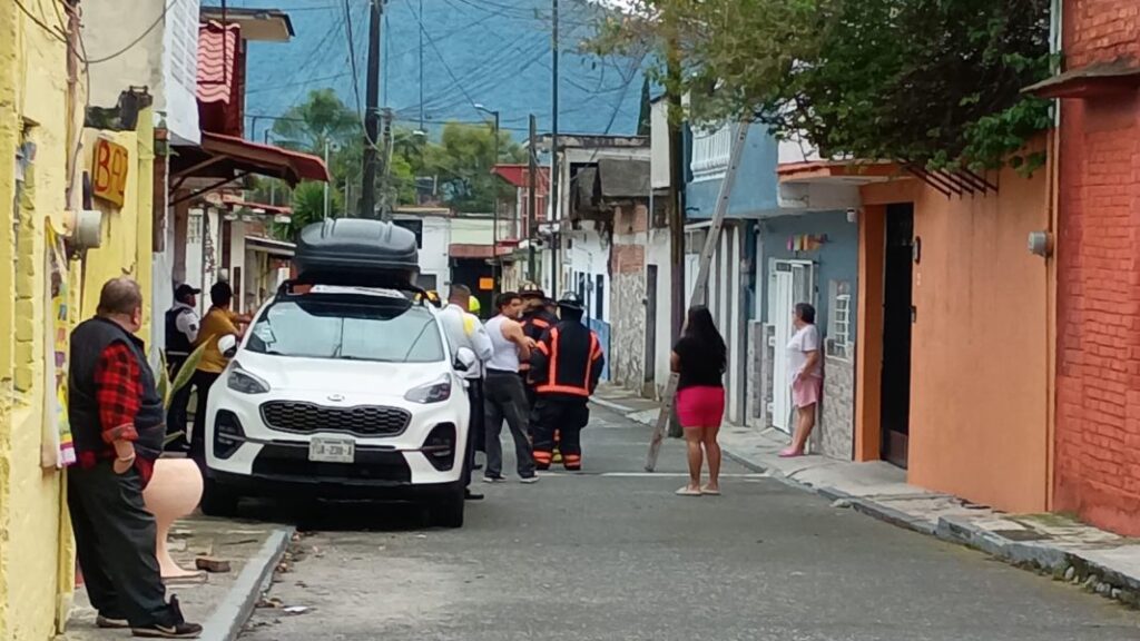 Reportan explosión por fuga de gas en una vivienda de la colonia Pradera, en Orizaba FUGA DE GAS