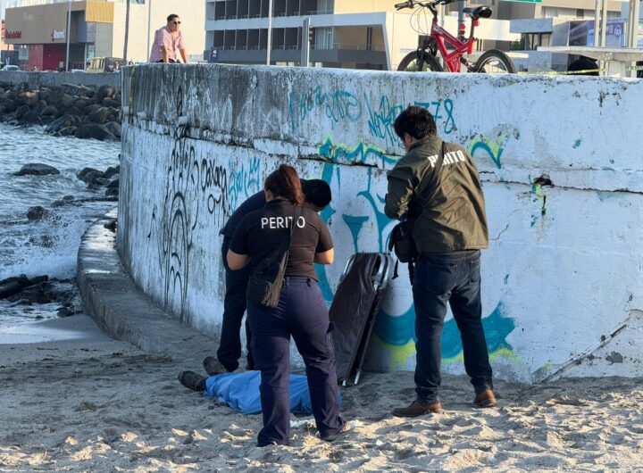 Encuentran cuerpo de un hombre flotando en playas de Veracruz WhatsApp Image 2025 10 20 at 5.24.50 PM 1