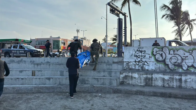 Encuentran cuerpo de un hombre flotando en playas de Veracruz WhatsApp Image 2025 10 20 at 5.24.50 PM