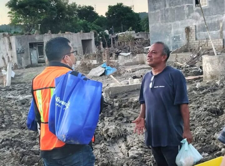 Poza Rica no está sola: Director de API Sistema Portuario Veracruzano encabeza brigada de apoyo con donación de pollos rostizados para damnificados brigada