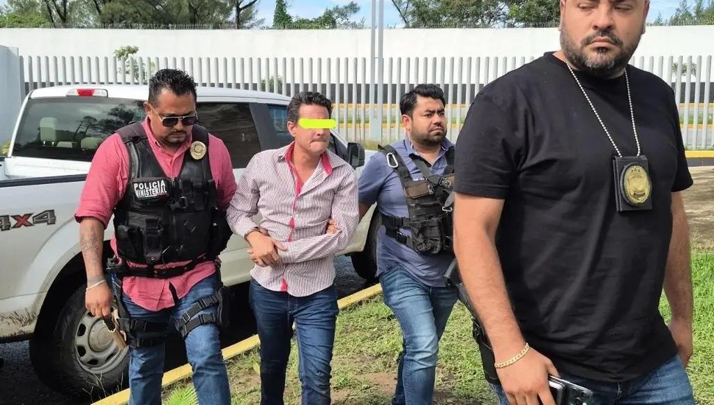 Luego de amenazar con arma de fuego a vecinos exdirigente del PRD es detenido detienenaexdiregnte PRD