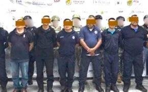 8HUNDEN-A-LOS-11-POLICI--AS-DE-ATOYAC-POR-TRES-DE1