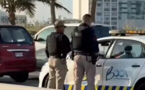 Hombre se encierra en patrulla del Boca del Río en presunto estado de ebriedad