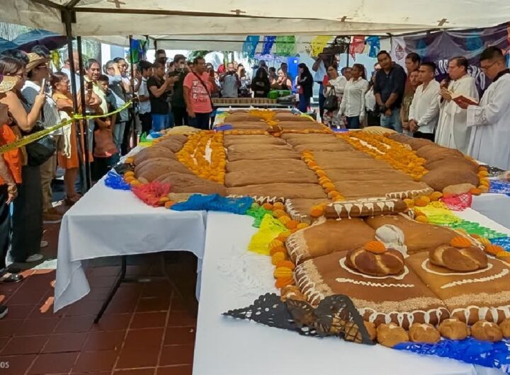 pan muerto grande presentado atrio