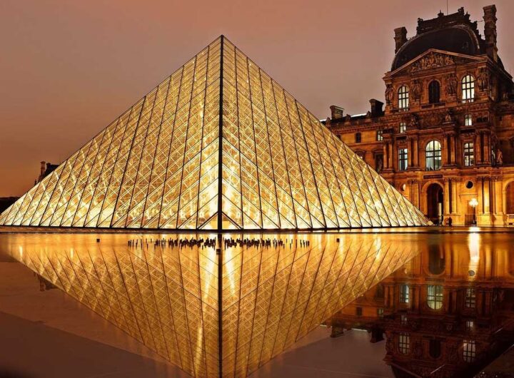 piramide museo louvre paris