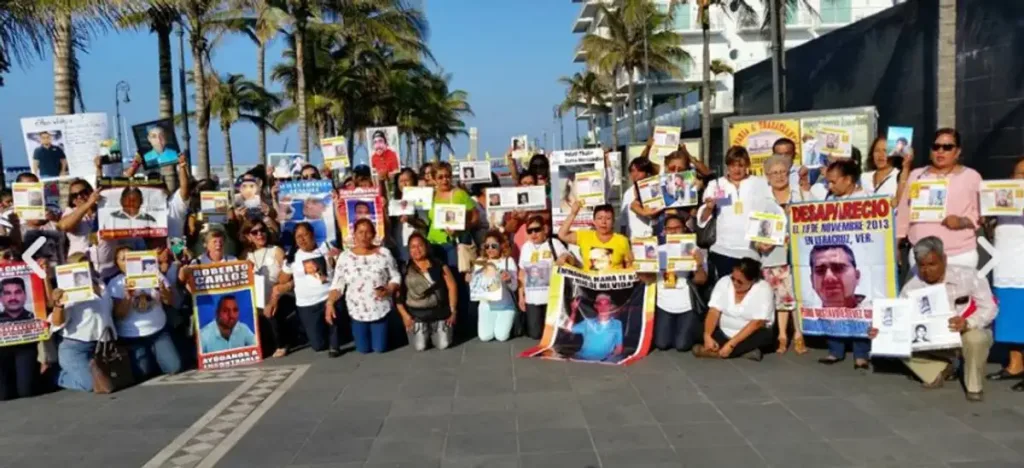 prohiben a familiares de desaparecidos colocar fichas de busqueda en lugares turisticos de veracruz 248319f8 a073 4fbb b593 9d4dfe871e83 media