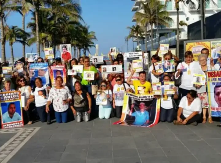 prohiben a familiares de desaparecidos colocar fichas de busqueda en lugares turisticos de veracruz 248319f8 a073 4fbb b593 9d4dfe871e83 media