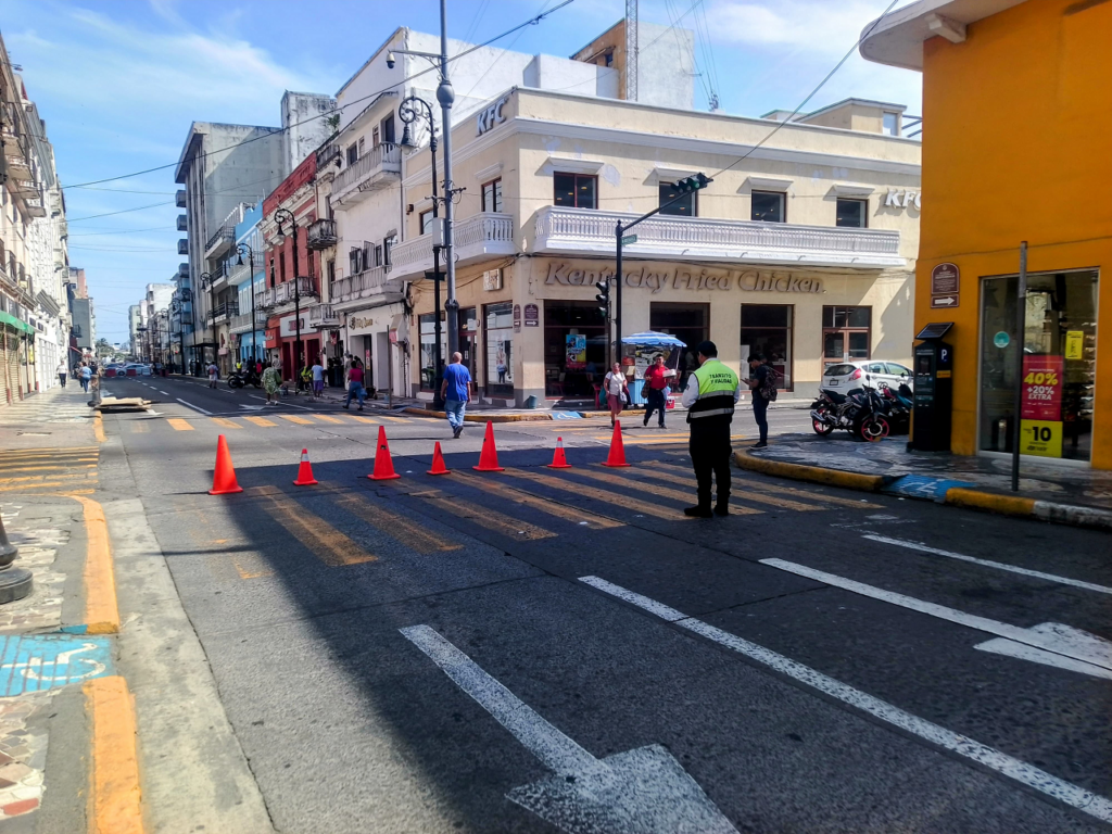 20250619 074606430 Cierran calles del centro histxrico de Veracruz por obrasx habilitan rutas alternas y doble circulacixn