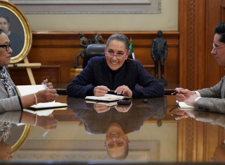 claudia sheinbaum presidenta llamada papa leon xiv