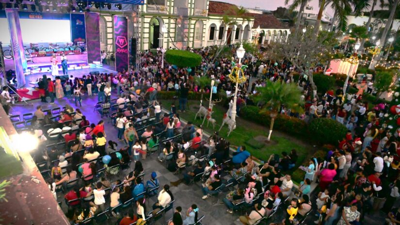 Ayuntamiento de Alvarado y DIF Municipal celebran el Día de Reyes con la niñez alvaradeña REYES 2