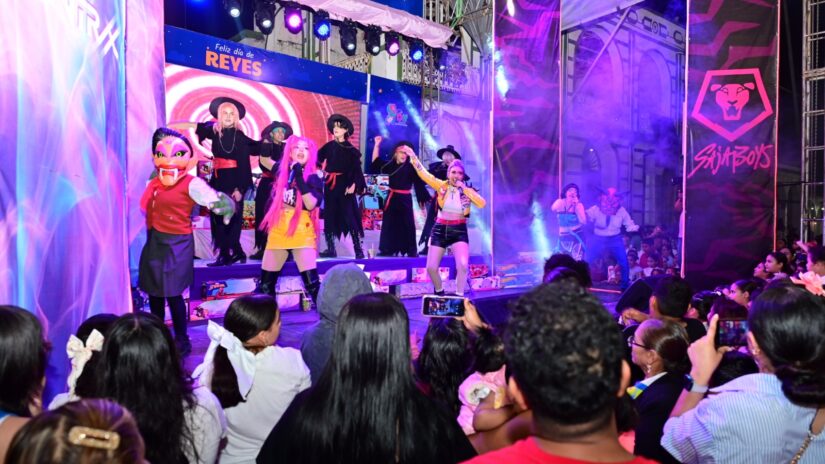 Ayuntamiento de Alvarado y DIF Municipal celebran el Día de Reyes con la niñez alvaradeña REYES 9