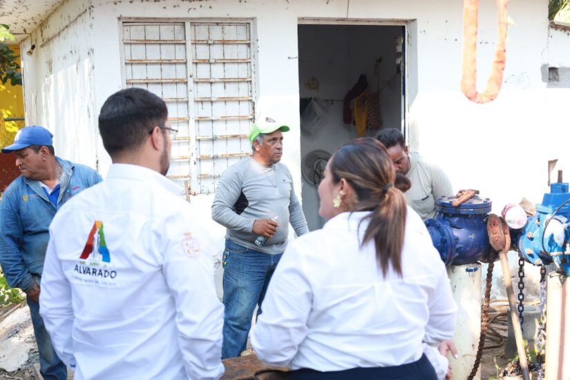 Con trabajo coordinado el Ayuntamiento de Alvarado atiende afectaciones WhatsApp Image 2026 01 07 at 4.50.49 PM2