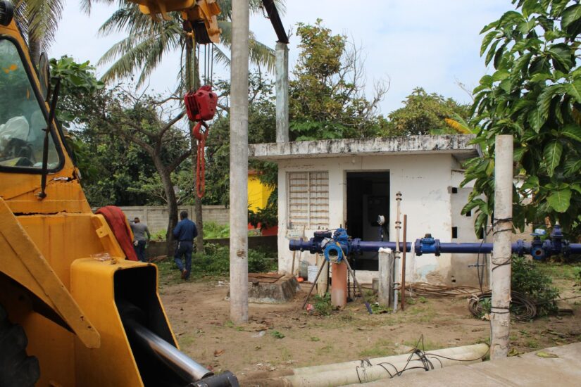 Con trabajo coordinado el Ayuntamiento de Alvarado atiende afectaciones WhatsApp Image 2026 01 07 at 4.50.50 PM