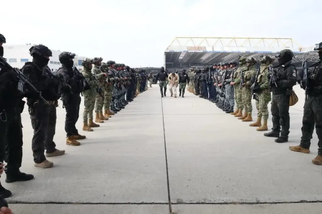 gobierno traslada a eu a 37 operadores de organizaciones criminales f4f888cf 195c 483c 9fbf 0f86d5e5f5c8 media