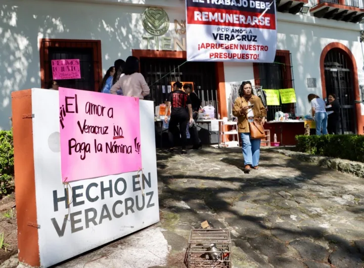 trabajadores montan bazar ante falta de pago del gobierno de veracruz b1626381 abe3 41ef a0ce f7b478044392 medialjnimgndimagefullsize