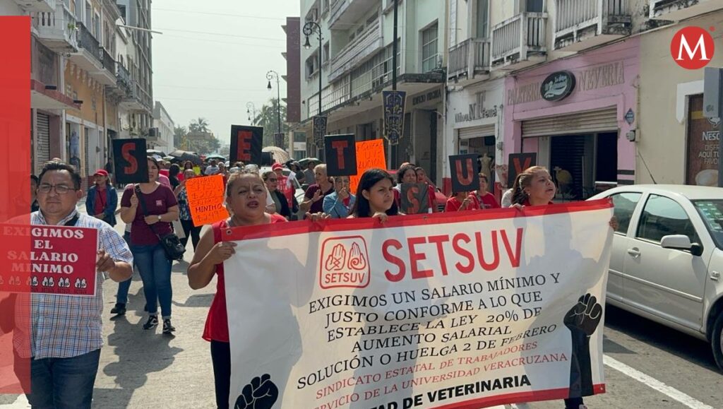 trabajadores universidad veracruzana exigen aumento