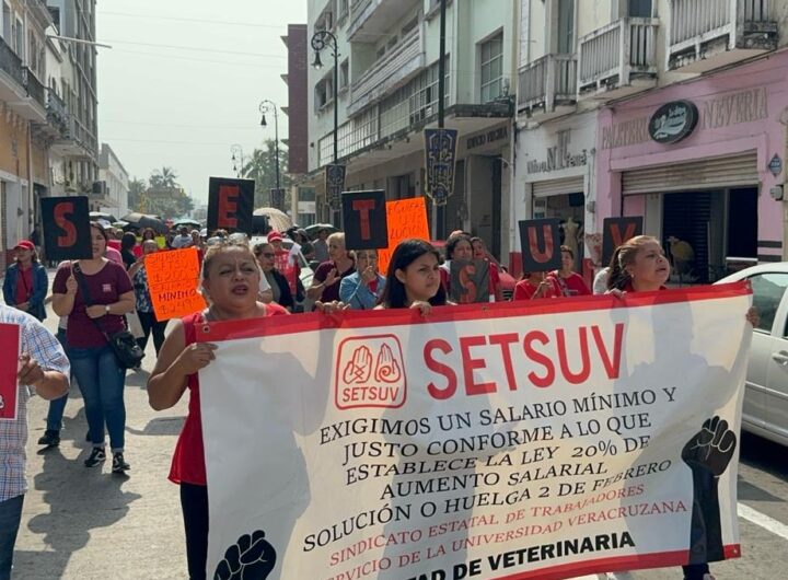 trabajadores universidad veracruzana exigen aumento