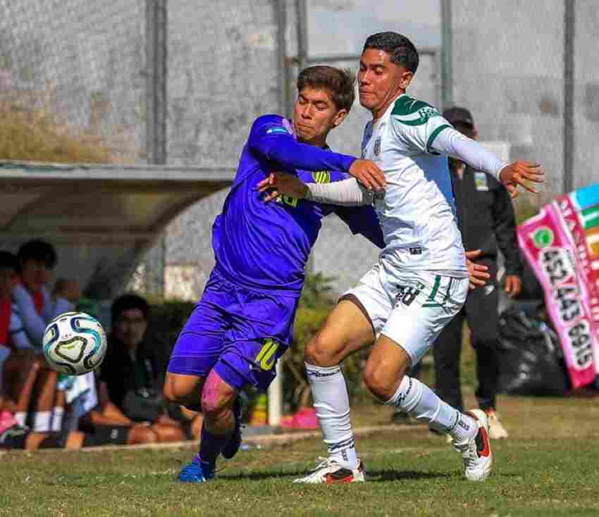 063 FUTBOL CLUB RACING NO PUDO DERRIBAR LA MURALLA DE AGUACATEROS 3