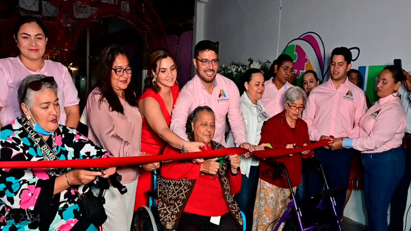 Inaugura Beto Cobos nuevos atractivos turísticos en centro de Alvarado CORTE DE LISTON CALLEJON DEL BESO