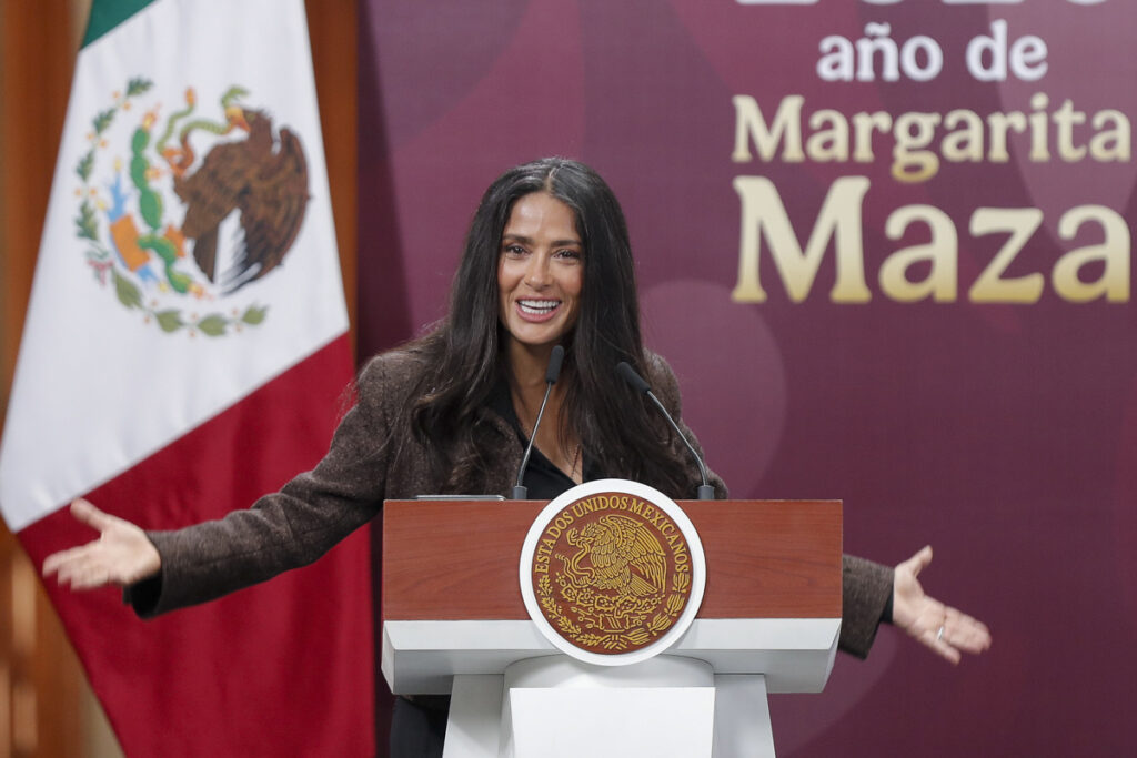 me guiaron salma hayek destaca apoyo de gobernadoras de veracruz y quintana roo