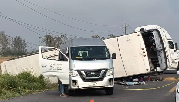 ACCIDENTE CAMION PASO DEL TORO 1 590x337 jpg