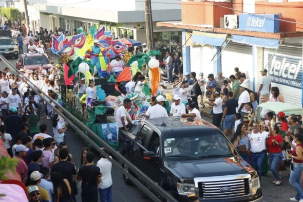 Gran Papaqui del Carnaval de la Feria de la Pesca Alvarado 2026