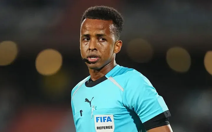Omar Artan ha sido árbitro oficial de la FIFA desde 2018.